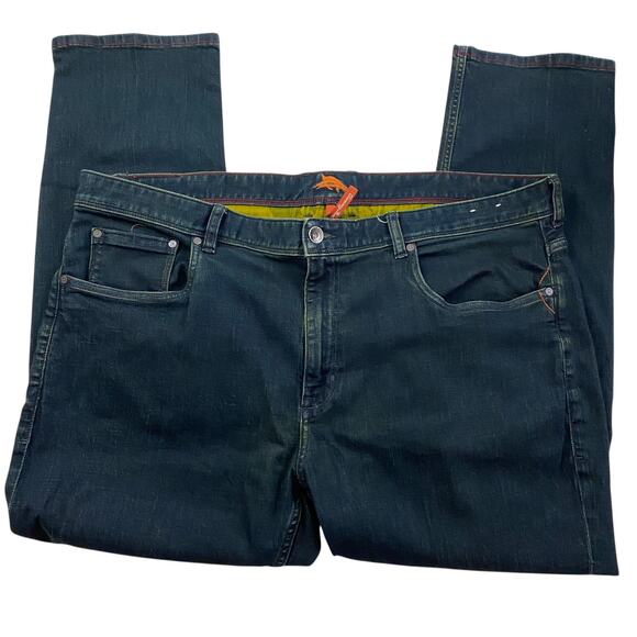 Tommy Bahama Standard fit jeans Men's size 42(44) x 30 - Picture 1 of 3